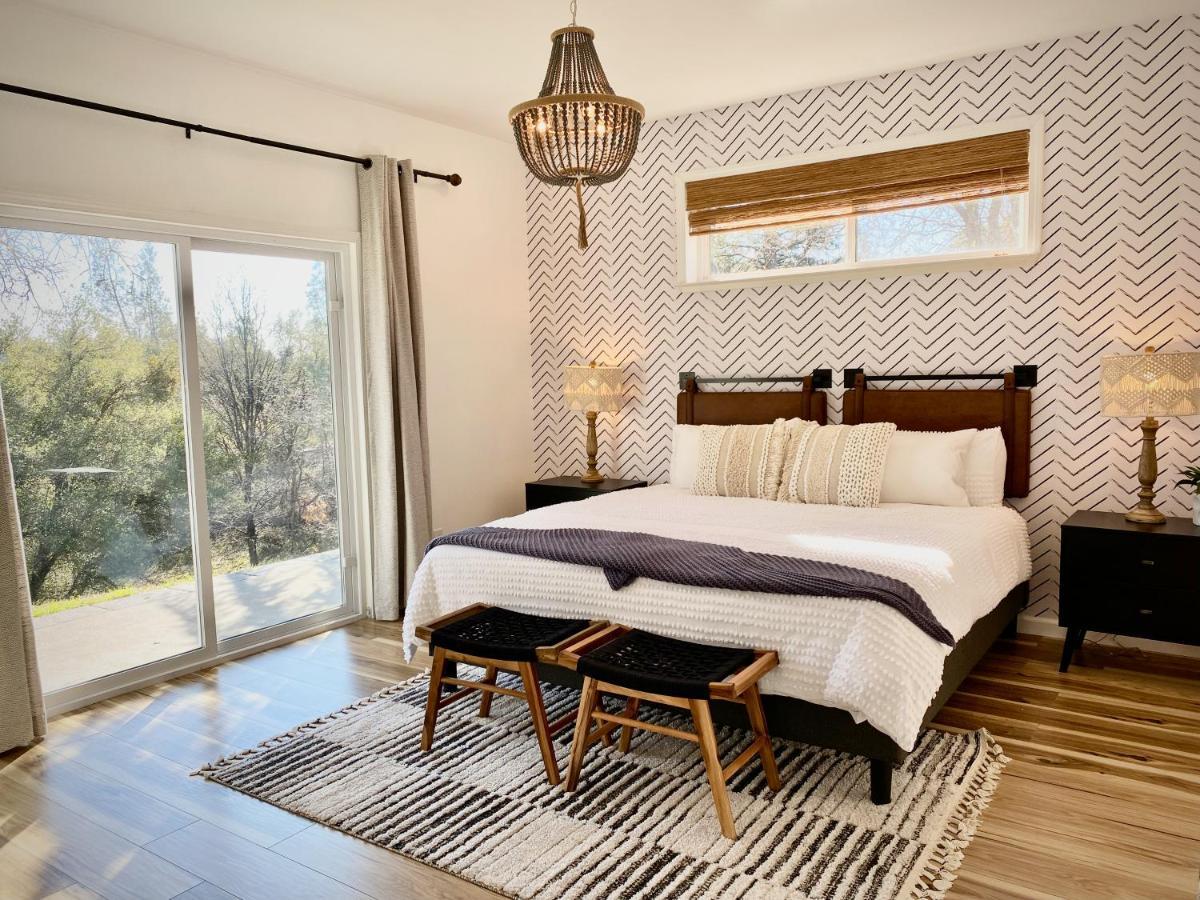 Glamour Mountain Getaway By Casa Oso With Views And Spa Oakhurst Exterior photo